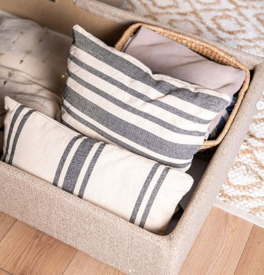 Almacenamiento sofa cama chaislongue mantas cojines 