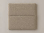 Cabecero modular nube beige, liso con bolsillo a media altura. Módulo de 30 × 30 × 3,5 cm.