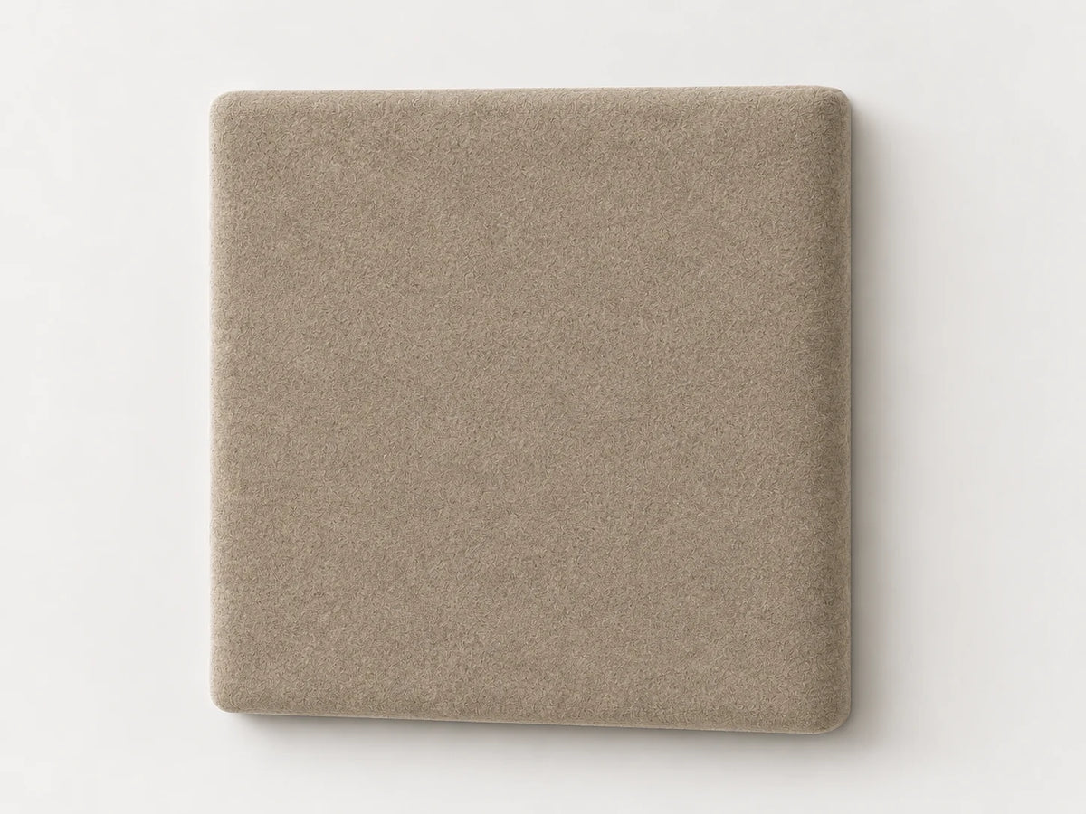 Cabecero modular · Vista del acabado nube beige en un módulo liso de 30 × 30 × 3,5 cm