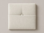 Cabecero modular nube blanca, capitoné con bolsillo a media altura y botón tapizado central. Módulo de 30 × 30 × 3,5 cm.