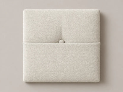 Cabecero modular nube blanca, capitoné con bolsillo a media altura y botón tapizado central. Módulo de 30 × 30 × 3,5 cm.