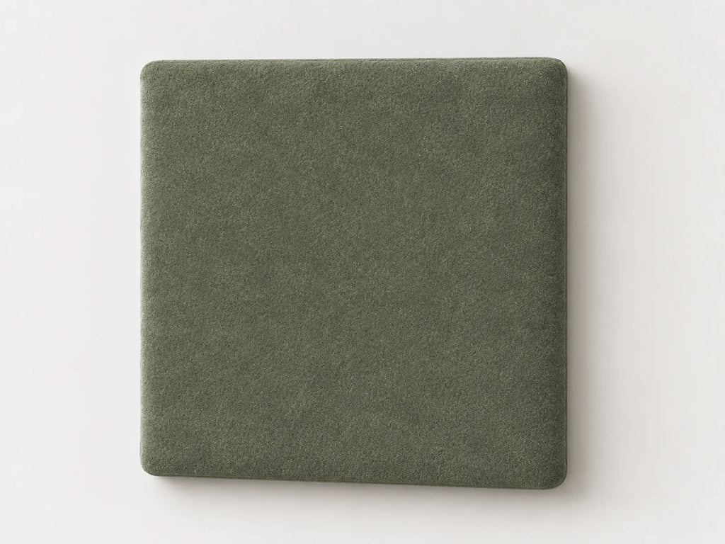 Cabecero modular · Vista del acabado nube verde en un módulo liso de 30 × 30 × 3,5 cm