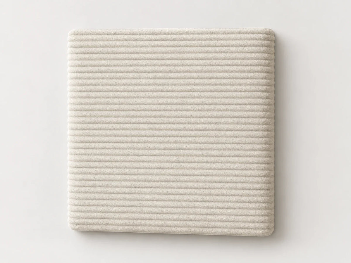 Cabecero modular · Vista del acabado pana blanca en un módulo liso de 30 × 30 × 3,5 cm