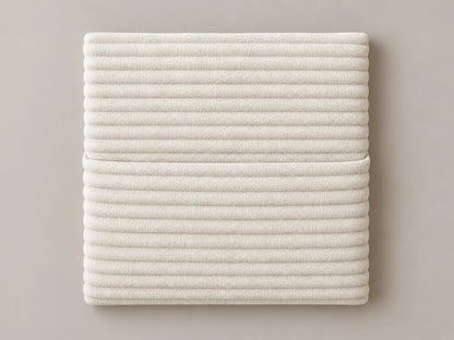 Cabecero modular pana gruesa blanca, liso con bolsillo a media altura. Módulo de 30 × 30 × 3,5 cm.