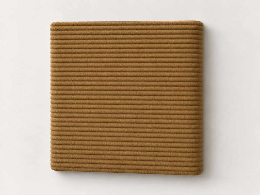 Cabecero modular · Vista del acabado pana marrón en un módulo liso de 30 × 30 × 3,5 cm