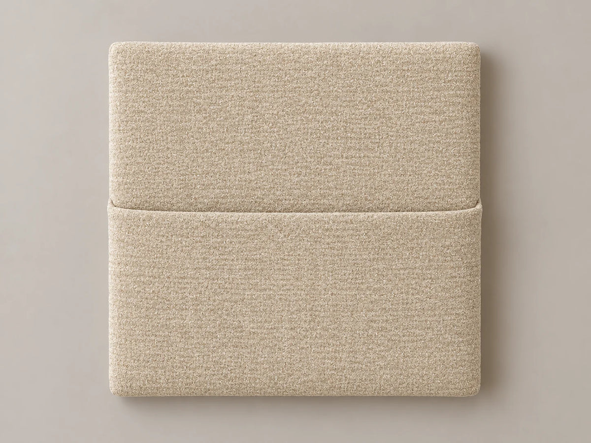 Cabecero modular tela entrelazada beige, liso con bolsillo a media altura. Módulo de 30 × 30 × 3,5 cm.