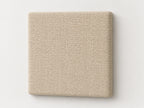 Cabecero modular · Vista del acabado tela entrelazada beige en un módulo liso de 30 × 30 × 3,5 cm