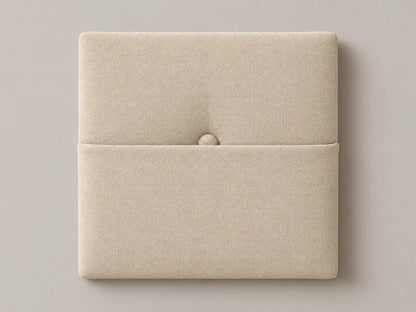 Cabecero modular tela tejida beige, capitoné con bolsillo a media altura y botón tapizado central. Módulo de 30 × 30 × 3,5 cm.