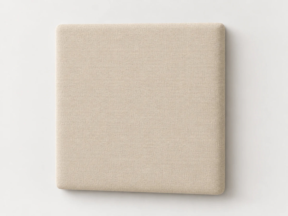 Cabecero modular · Vista del acabado tela tejida beige en un módulo liso de 30 × 30 × 3,5 cm