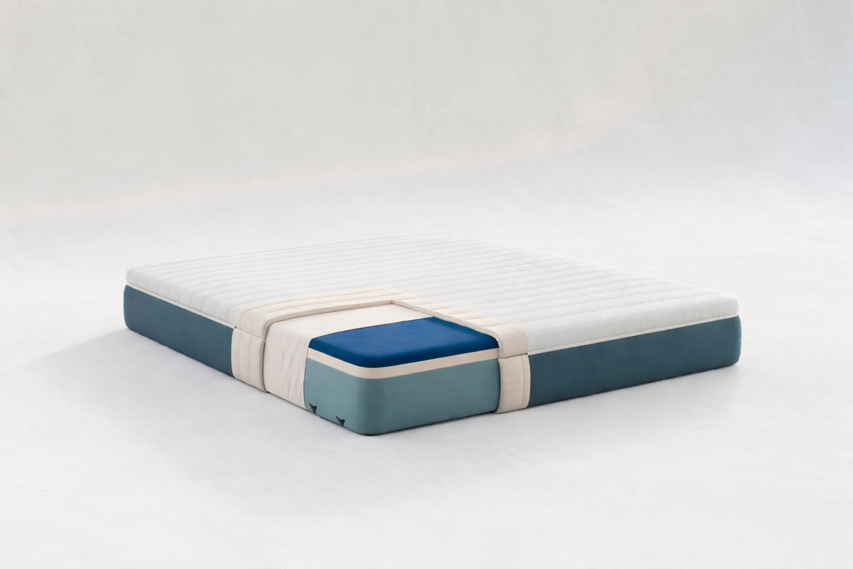 La Siesta mattress showing its inner layers